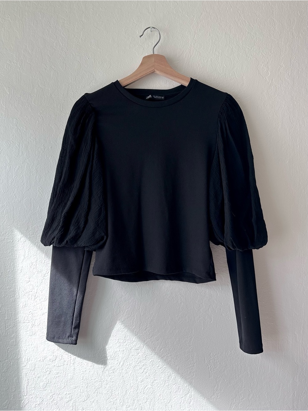 Zara fall 2020 black puff mutton sleeve top women’s large gothic victorian
